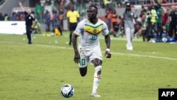 Après avoir longtemps foulé les pelouses européennes, Sadio Mané évolue désormais à Al Nassr, en Arabie saoudite.