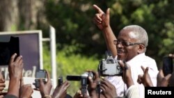 រូប​ចម្លាក់​ស្តេច&nbsp; Ramses ទី២ ដែល​មាន​អយុ​កាល​​៣២០០​ឆ្នាំ ត្រូវ​បាន​គេ​ប្តូរ​ទីតាំង​ទៅ​​កាន់​ច្រក​ចូល​ខាង​មុខ​នៃ​សារមន្ទីរ&nbsp;Grand Egyptian ក្នុង​ក្រុង&nbsp;Giza នៃ​ទីក្រុងគែរ ប្រទេស​អេហ្ស៊ីប។