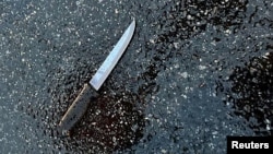 Komnas Perempuan menduku jaksa penuntut umum yang akan mengajukan kasasi terhadap putusan hakim Pengadilan Negeri Surabaya yang membebaskan terdakwa Gregorius Ronald Tannur dari dakwaan penganiayaan dan pembunuhan kekasihnya. (Foto: Ilustrasi/NYPD/AP) 