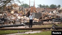 Massive Tornado Hits Oklahoma 