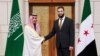 احمد الشرع، رهبر سوریه (راست) و شهزاده فرحان، وزیر خارجهٔ عربستان سعودی 