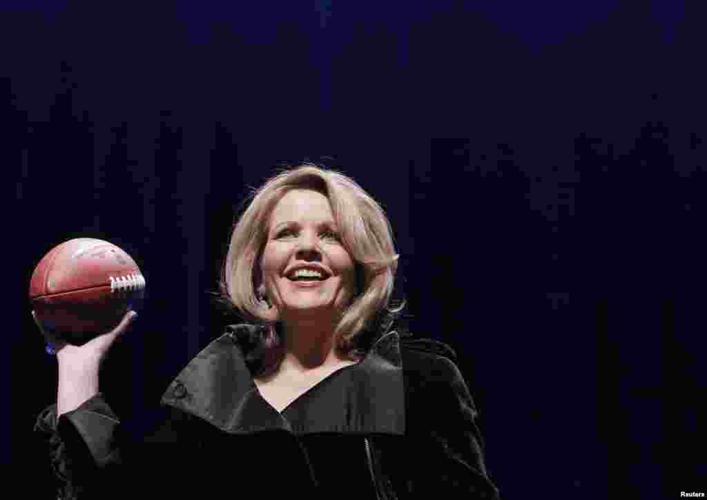 Soprano Renee Fleming speaks at the Super Bowl half time press conference in New York, Jan. 30, 2014. 