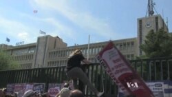 Greece Teeters Towards Bankruptcy