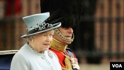 Ratu Inggris, Elizabeth dikabarkan tak luput dari target penyadapan telepon oleh tabloid News of the World.