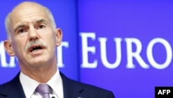 Thủ tướng Papandreou đã đồng ý sẽ từ chức sau khi có được sự ủng hộ của phe đối lập đối với thỏa thuận cứu nguy của quốc tế cho Hy Lạp