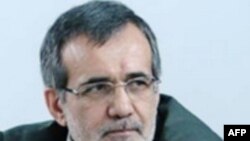 Deputat İran prezidentinin impiçmentinin qüvvədə qaldığını bildirib