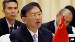 21일 미국 워싱턴에서 미국과 중국이 트럼프 정부 출범 후 첫 외교안보 대화를 가졌다. 사진은 중국 측 대표로 참석한 양제츠 외교담당 국무위원. (자료사진)