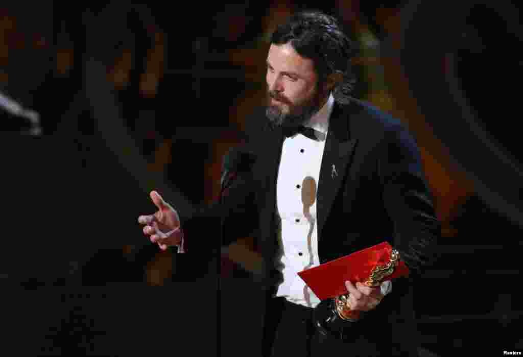 Aktor terbaik Oscars 2017, Casey Affleck untuk film &quot;Manchester by the Sea.&quot;
