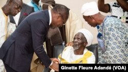 Sages et notables de Tchaourou lors de la rencontre avec le chef de l'État Patrice Talon, à Lomé, le 25 juin 2019. (VOA/Ginette Fleure Adandé)