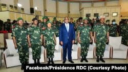Rais wa DRC Felix Tshisekedi akiwa na makamanda wa jeshi la nchi hiyo, July 11, 2020