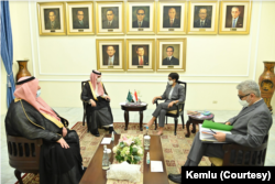 Pertemuan bilateral Menteri Luar Negeri Retno Marsudi dan Menteri Luar Negeri Arab Saudi Pangeran Faisan bin Farhan. (Foto: Courtesy/Kemlu)