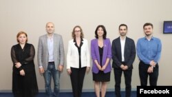 აშშ-ს სახელმწიფო მდივნის თანაშემწის მოადგილე კარა მაქდონალდი საქართველოში შეხვედრაზე არასამთავრობო ორგანიზაციების წარმომადგენლებთან