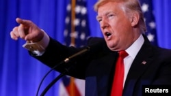 ARSIP - Presiden-terpilih AS, Donald Trump berbicara selama konferensi pers di Trump Tower (11/1). Manhattan, New York. (foto: REUTERS/Shannon Stapleton).