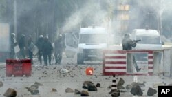 突尼斯街头骚乱继续