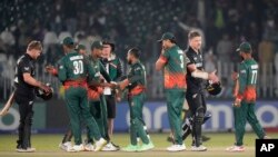 نیوزیلنډ بنګله دېش ته د پنځو ویکټو په توپیر ماتې ورکړه.