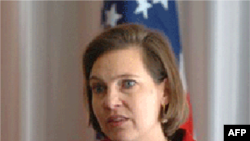 Bà Nuland nói Hoa Kỳ chưa sẵn sàng tiếp tục cung cấp viện trợ quân sự cho Pakistan như nhịp độ trước đây, nhưng viện trợ dân sự vẫn không thay đổi.