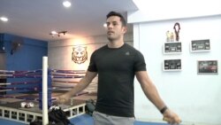 Jom Kurus founder Kevin Zahri (seen jumping rope) says the goal is to get participants to lead healthy lifestyles long after the six-week program ends. (David Grunebaum/VOA)