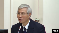 독일 프랑크푸르트 &#39;가을 시장(autumn market)&#39;이 신종 코로나바이러스 사태로 인해 연기되면서 시청 앞 회전의자가 멈춰있다. 