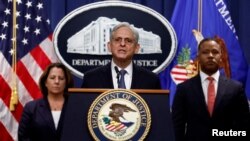 Jaksa Agung AS Merrick Garland mengumumkan penunjukan jaksa khusus untuk penyelidikan oleh Departemen Kehakiman tentang apakah Trump terlibat dalam kerusuhan di Gedung Capitol 6 Januari 2021, di Washington DC (18/11).