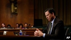 រូបឯកសារ៖ លោក James Comey ប្រធាន​ភ្នាក់ងារ​ស៊ើប​អង្កេត​សហព័ន្ធ​ FBI ដែល​ត្រូវ​បានលោក​ត្រាំ​ បណ្ដេញ​ចេញ​ពី​តំណែង​ កាល​ពី​ថ្ងៃ​ទី៩ ខែ ឧសភា។
