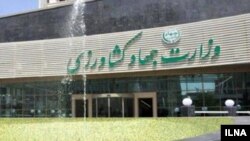 وزارت جهاد کشاورزی از تصویب نرخ خرید تضمینی گندم به قرار کیلویی ۱۵ هزار تومان در شورای قیمت‌گذاری خبر داد. عکس از ایلنا