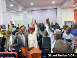 L’ancien vice-président et candidat a la présidentielle de Février 2023 a annonce son colistier dans un tweet, Abuja, le 16 Juin 2022. (VOA/Gilbert Tamba).