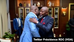 Mokonzi ya mboka ya RDC Félix Tshisekedi ayambi mokambi ya kala ya ndako na ye ya mosala Vital Kamerhe na Cité ya Union africiane, Kinshasa, le 28 juin 2022.