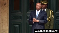 ARCHIVES - Le président angolais de l'époque, Jose Eduardo Dos Santos, au palais présidentiel à Luanda, le 3 juillet 2015. 