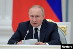 UKRAINE-CRISIS/RUSSIA-PUTIN