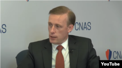美国国家安全顾问沙利文(Jake Sullivan) 在华盛顿智库新美国安全中心(CNAS)就美国外交政策发表讲话（视频会议截图，2022年6月16日）