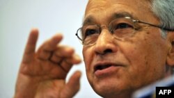 En 2013, la justice algérienne avait émis un mandat d'arrêt international contre Chakib Khelil.