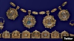 Sekitar 1.000 artefak warisan budaya terbaik Ukraina dari institusi dan museum di Ukraina, saat ini dipamerkan untuk umum di Museum Moesgaard, Denmark dalam pameran bertajuk 'RUS - Viking di Timur'. (Twitter/MuseumMoesgaard)