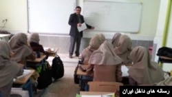 معلم مرد دبیرستان دخترانه ایران