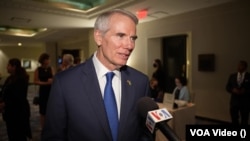 资料照：2022年6月14日，共和党籍联邦参议员波特曼在一个颁奖仪式上接受美国之音的采访