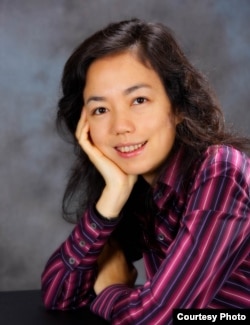 美国斯坦福大学人工智能实验室主任李飞飞博士