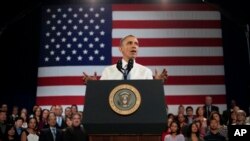 President Amerika Barack Obama memberikan sambutan di sebuah tempat rekreasi "the Betty Ann Ong" di San Francisco (25/11).