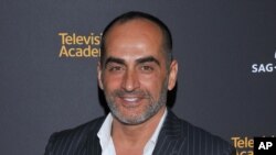 نوید نگهبان، بازیگر نقش دوستم در فلم سربازان اسب سوار تا کنون در چندین فلم و سریال هالیوود نقش بازی کرده است