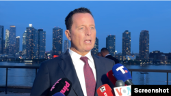 Richard Grenell u razgovoru sa novinarima u zgradi UN u New Yorku, 26. septembar 2024. (screenshot)