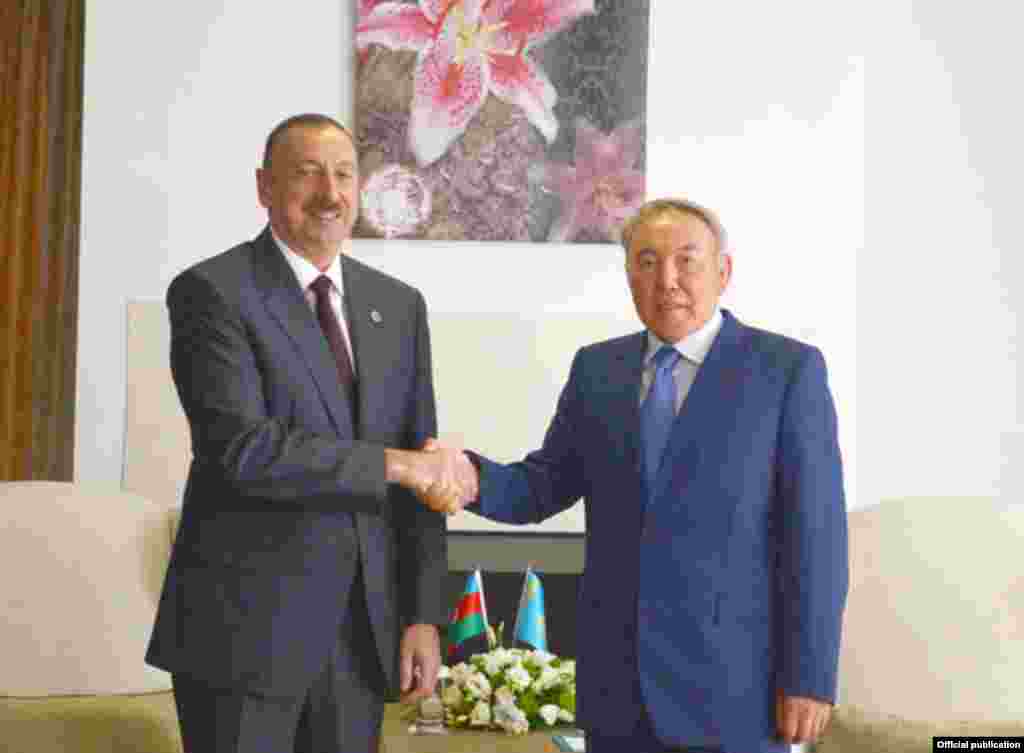 Azərbaycan prezidenti İlham Əliyev və Qazaxıstan prezidenti Nursultan Nazarbayev