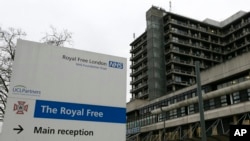 10月1日晚上，拉斯維加斯城鬧市，一場名為 &ldquo;91號公路豐收節&rdquo; 的美國鄉村音樂室外演唱會的場地，舞台後面是曼德勒灣酒店。後來那裡發生美國現代史上最致命的槍擊案，64歲的白人男子史蒂芬&bull;帕多克在位於室外演唱會場地對面的曼德勒灣酒店娛樂場第32層用自動武器向聚集的22,000多名觀眾開槍，至少有59人死亡， 500多人受傷。