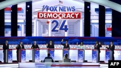 4일 트럼프 전 대통령의 자택이 있는 플로리다주 마러라고에서 열린 비공개 모금행사에서 크리스티 노엄 사우스다코타 주지사, 마르코 루비오 상원의원, 더그 버검 노스다코타 주지사, J.D. 밴스 상원의원, 엘리즈 스테파닉 하원의원, 팀 스콧 상원의원 등 부통령 후보군에 포함된 인사들이 참석해 눈길을 끌었다. 사진은 2023년 8월 23일 위스콘신주 밀워키에서 열린 첫 공화당 대선 예비 토론회. (자료사진)