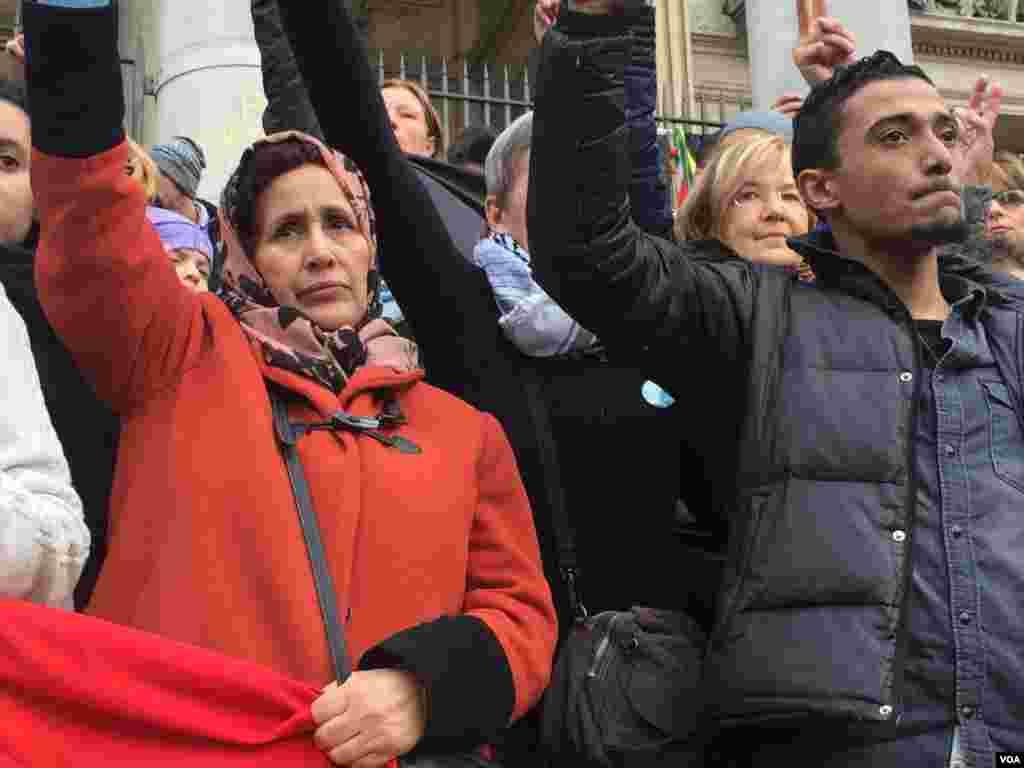 Some locals say they fear Tuesday’s attacks may not be the last in Brussels, Belgium, on 23 March, 2016. (H. Murdock / VOA) 