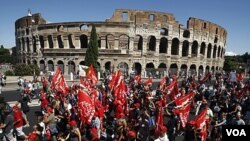 Pemogokan nasional besar-besaran di Italia, termasuk di ibukota Roma, gagal mencegah lolosnya RUU Penghematan anggaran di parlemen.