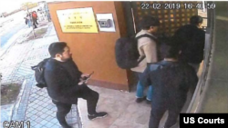 미 연방검찰이 제출한 반북 단체 '자유조선' 조직원들의 스페인 북한 대사관 진입 당시 상황. 출처=미 연방법원.
