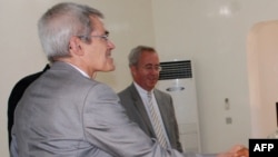 Le vice-président exécutif du groupe minier Areva, Sébastien de Montessus, Niamey, 23 juillet 2011