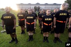 학생들이 미국 사우스캐롤라이나주 포트 잭슨에서 체력 훈련을 받고 있다. (자료사진)