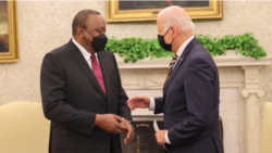 Joe Biden et Uhuru Kenyatta à la Maison Blanche, le 14 octobre 2021.