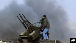 3月4日反政府抗议者回击政府军的袭击