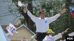 លោក​​សម រង្ស៉ី​ ប្រធាន​គណបក្ស​សង្គ្រោះ​ជាតិ​ 