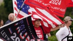 ক্যালিফোরনিয়ায় ট্রাম্প সমর্থক।